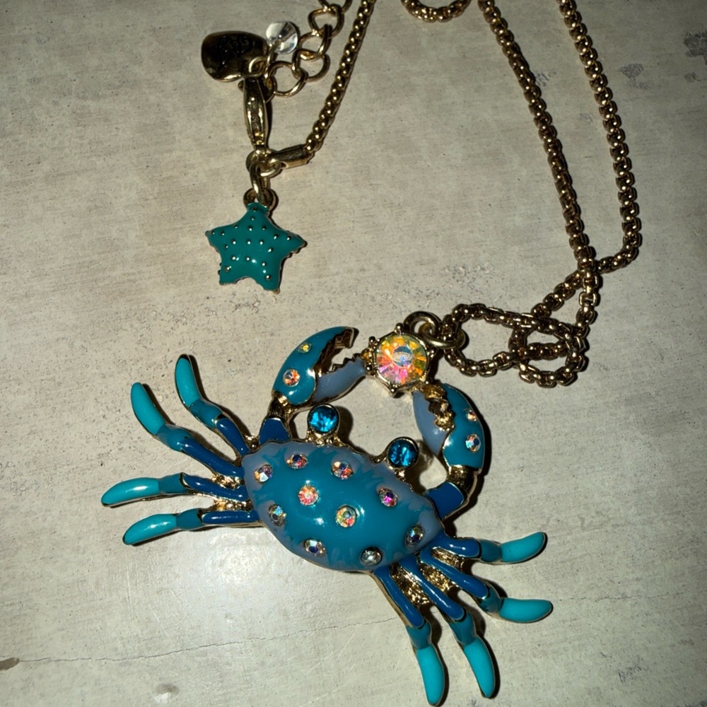 Betsey Johnson Blue Icy Crystal Crab Pendant Necklace 21" The Sea Nautical - Picture 7 of 7